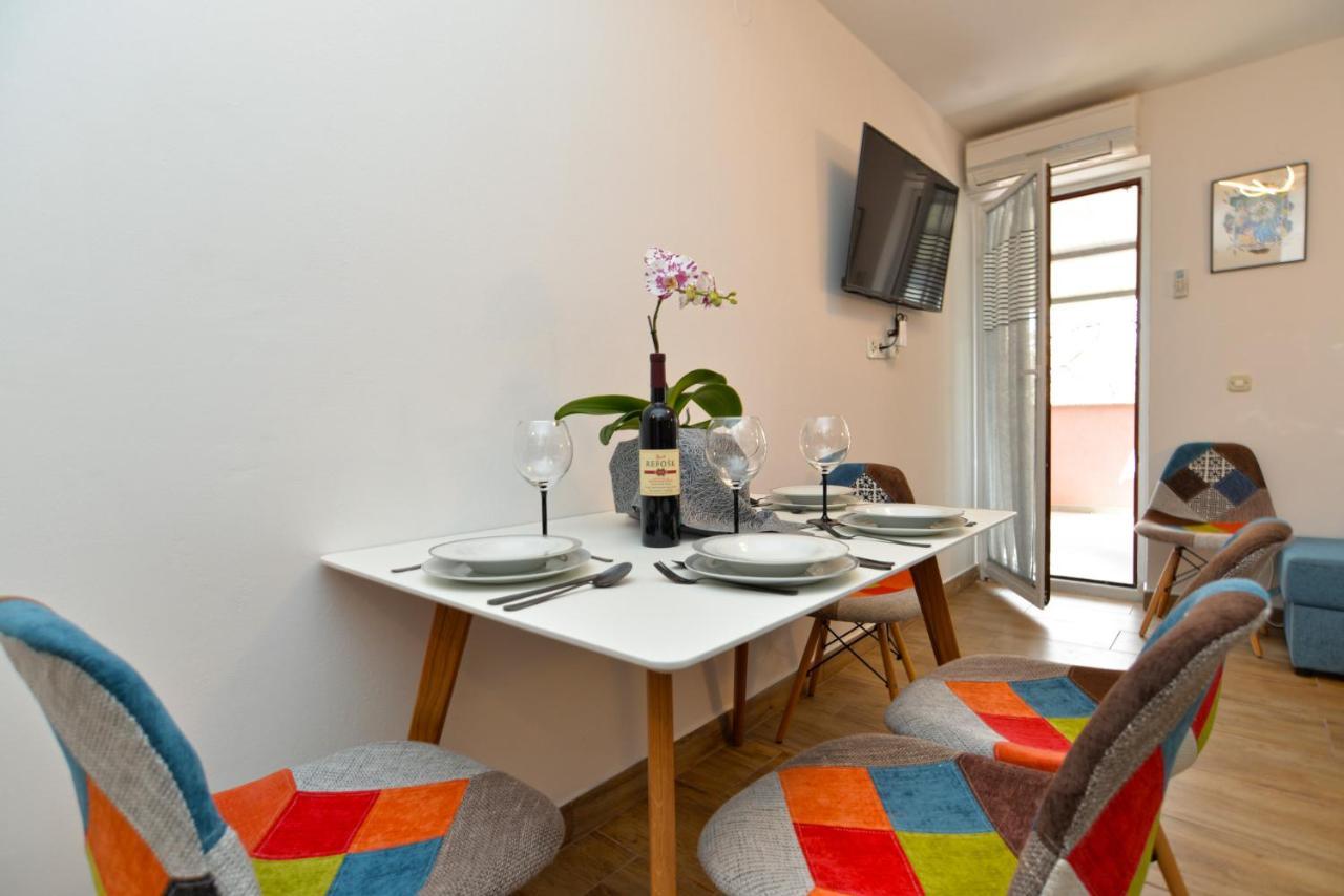 Apartments Violete 742 プーラ エクステリア 写真