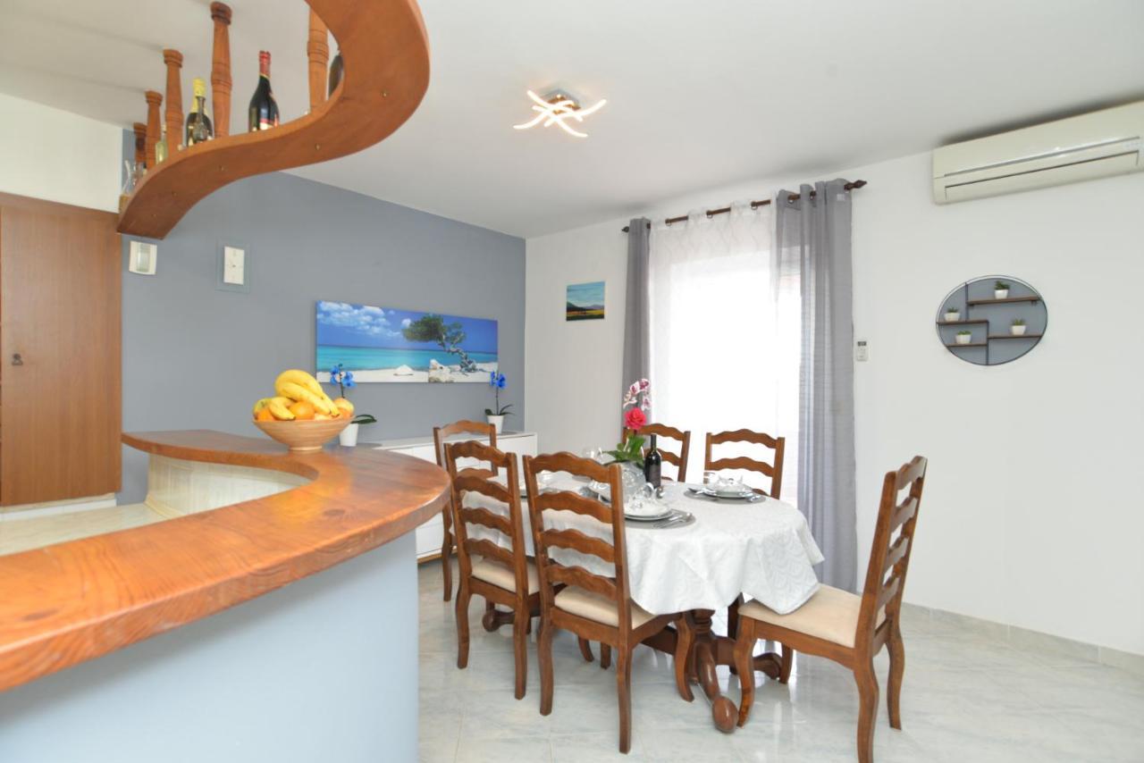 Apartments Violete 742 プーラ エクステリア 写真
