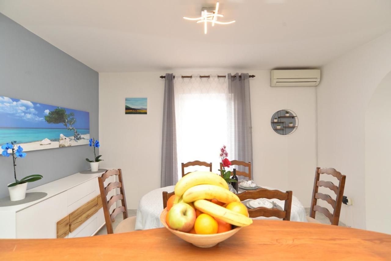 Apartments Violete 742 プーラ エクステリア 写真