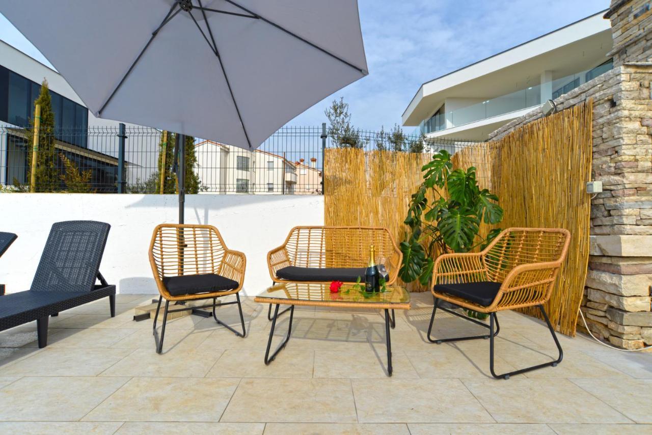 Apartments Violete 742 プーラ エクステリア 写真